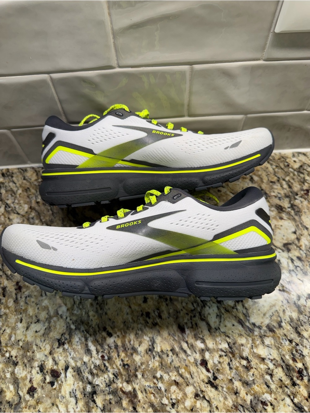 Brooks gray running shoes with neon yellow accents - Picture 5 of 6